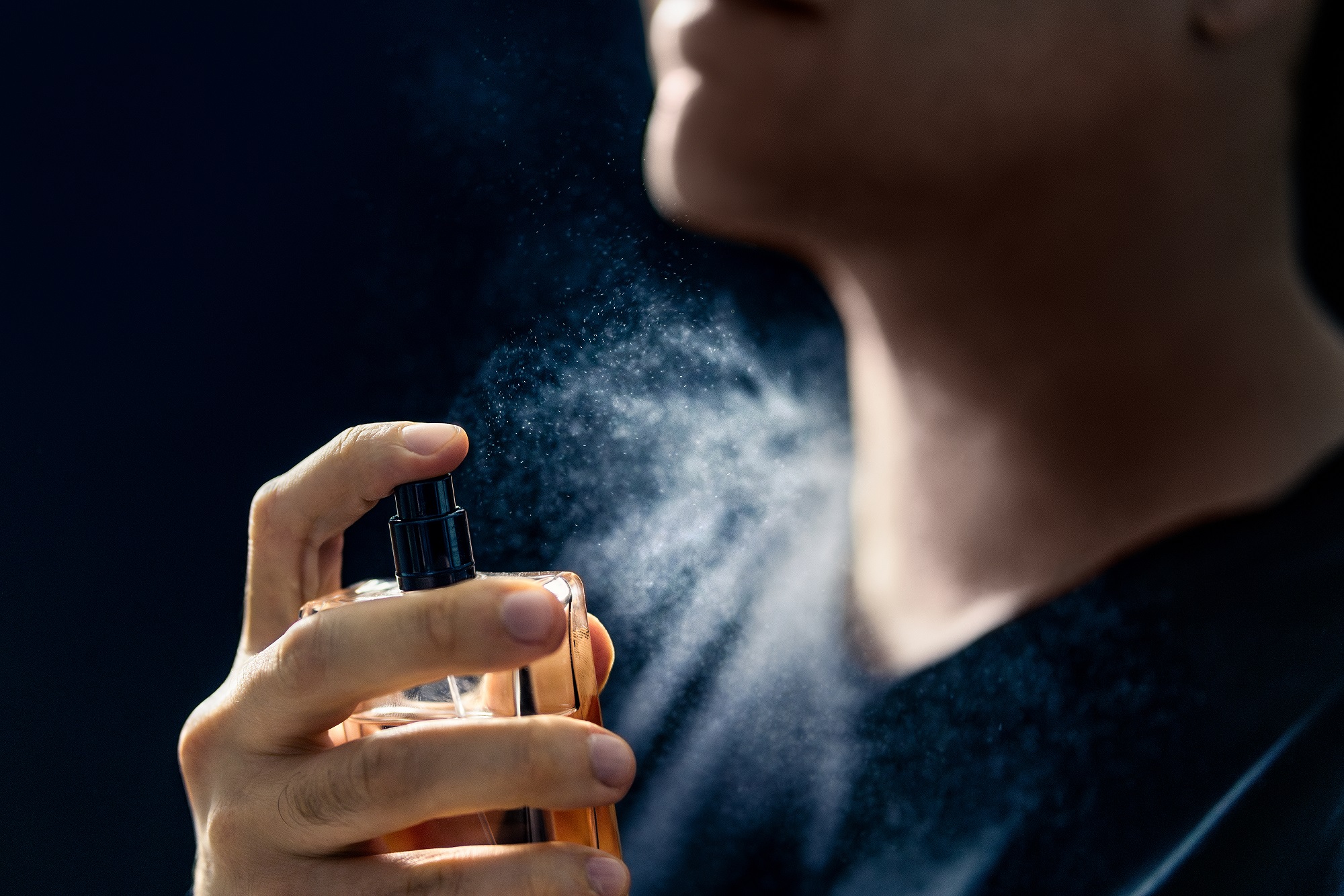 Jak testować perfumy, żeby dobrze je ocenić